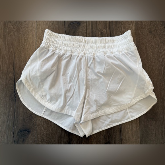 Lululemon Track That High-Rise Lined Short White Size 8 - Picture 2 of 10
